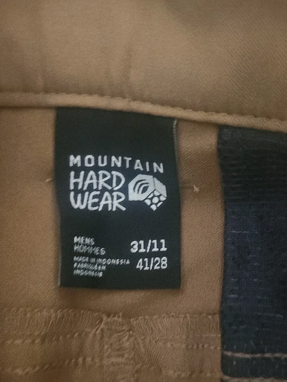Mountain Hardwear Men's Hybrid Shorts in Brown Size 31/11 Khaki Shorts